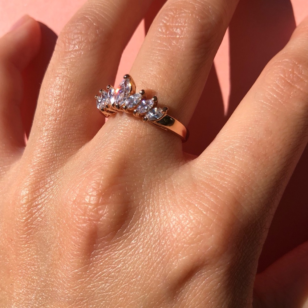 Bagatiba Tiara Rose Gold Ring